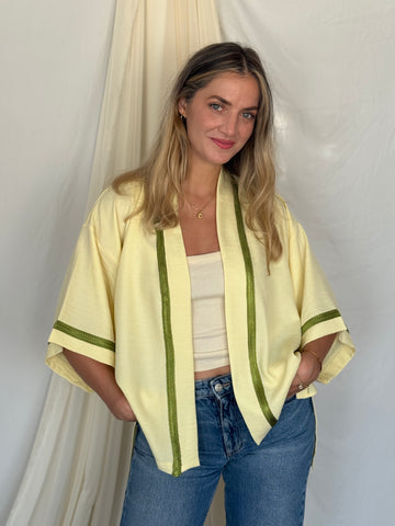 KIMONO EN LIN JAUNE GALON VERT