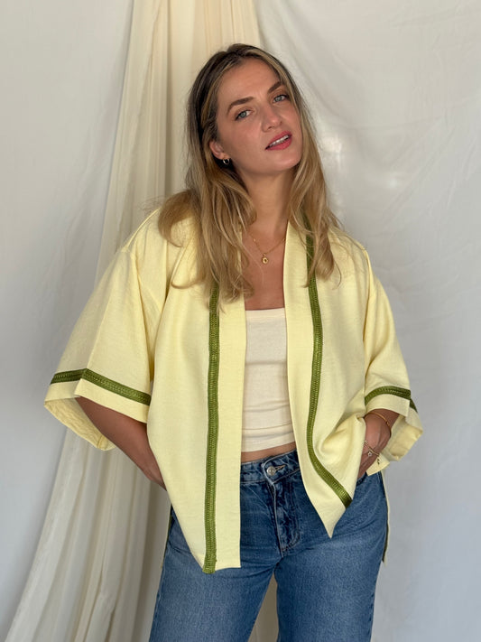 KIMONO EN LIN JAUNE GALON VERT