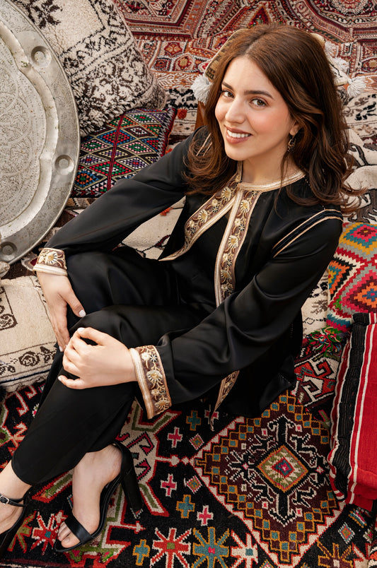 ENSEMBLE EN SATIN NOIR