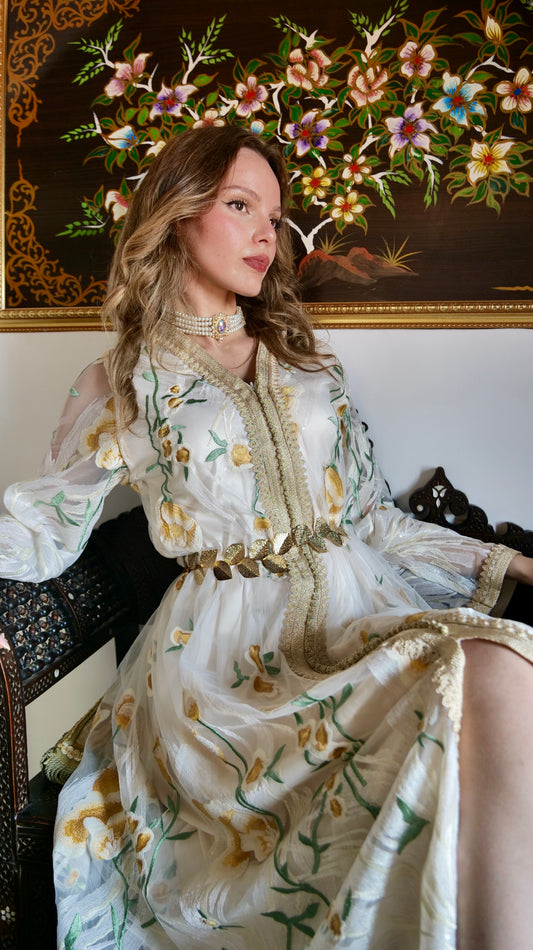 CAFTAN A FLEURS BLANC